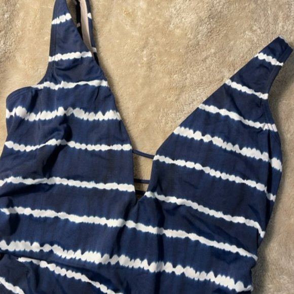 Gently used Swimsuits for All Sexy Tie-Dye one piece -size 16 - Picture 4 of 5